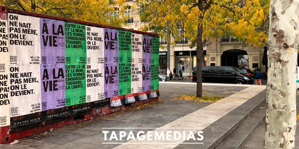 a-la-vie-par-tandem-films-campagne-affichage-sauvage-a-paris-wildposting-affichage-urbain-tapage-medias