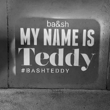 bash-clean-tag-personnalise-my-name-is-teddy-marquage-au-sol-londres-guerilla-marketing-tapage-medias