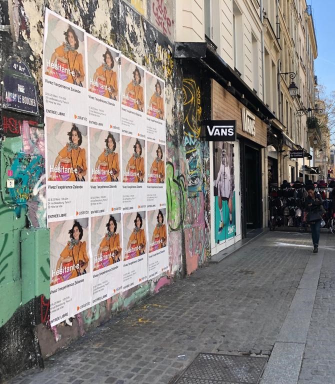 Zalando-affichage-sauvage-tapage-medias-guerilla-marketing-paris