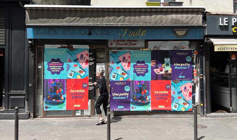 amorelie-affichage-sauvage-tapage-medias-street-guerilla-marketing