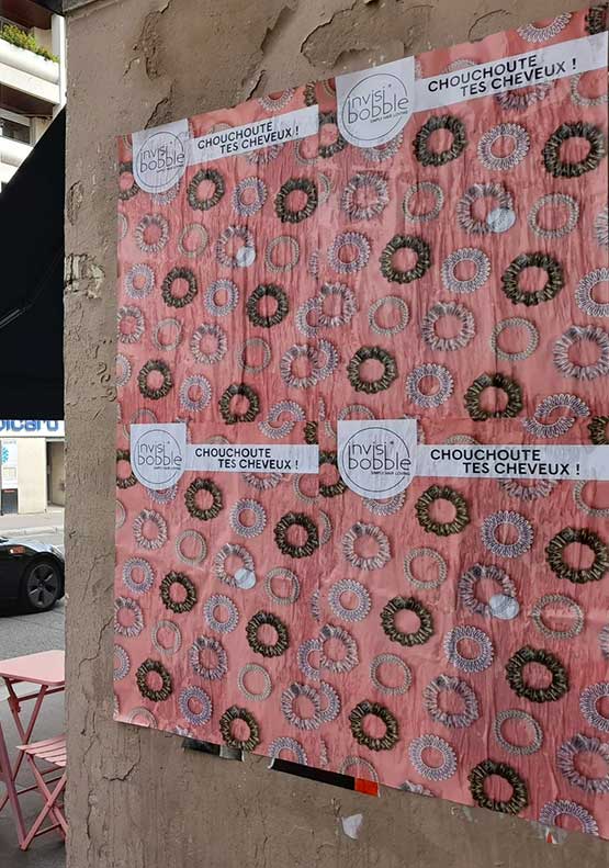 Invisibobble-affichage-sauvage-tapage-medias-guerilla-marketing-paris