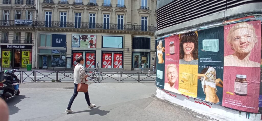 Atelier-nubio-affichage-sauvage-tapage-medias-street-guerilla-marketing-campagne-publicitaire-france