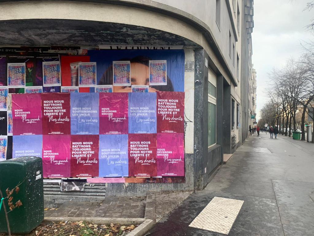 aufeminin-affichage-sauvage-tapage-medias-street-guerilla-marketing-campagne-publicitaire-paris