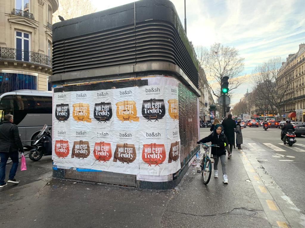 ba&sh-affichage-sauvage-tapage-medias-street-guerilla-marketing-campagne-publicitaire-paris